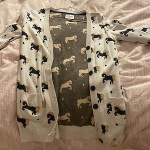 Sweater with horses on it